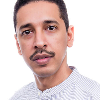 Sheikh Zayed based Headshot photographer Khalid Alammari