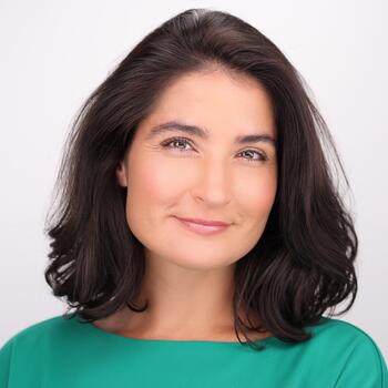 Greenville based Associate headshot photographer Alaina Lutkitz