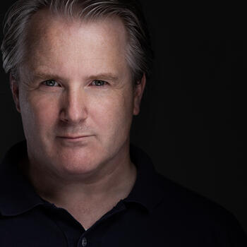 Seoul based Headshot photographer Michel Zwanenburg