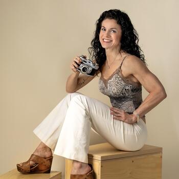 JOHNS CREEK based Headshot photographer Cindi Fortmann