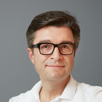 B&uuml;lach based Headshot photographer Alessandro Devigus