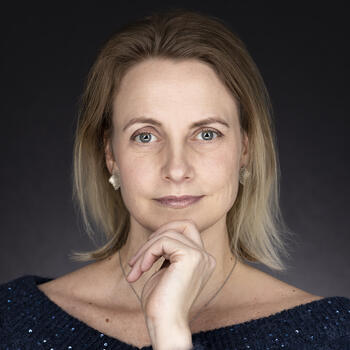 Westborough based Headshot photographer Nicole Connolly