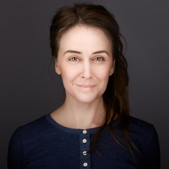 Beaverton based Associate headshot photographer Inga Ornelas