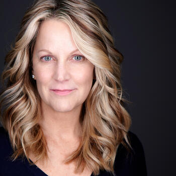 Pikesville based Headshot photographer Heidi Bell