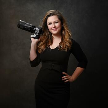 Vienna based Headshot photographer Melody Yazdani