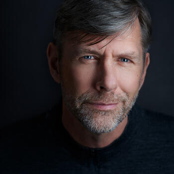 Lethbridge based Headshot photographer Lars Steinke