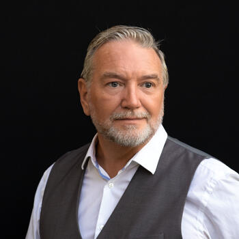 Manchester based Headshot photographer Steve Lowrey