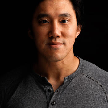 Redmond based Headshot photographer DAN LAO