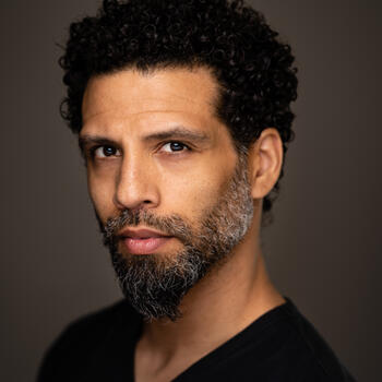 Toronto based Headshot photographer Marcus Dumoulin