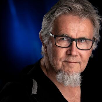 Port Moody based Headshot photographer Bruce Edwards