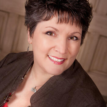 Clay Center based Headshot photographer Michelle Tessaro