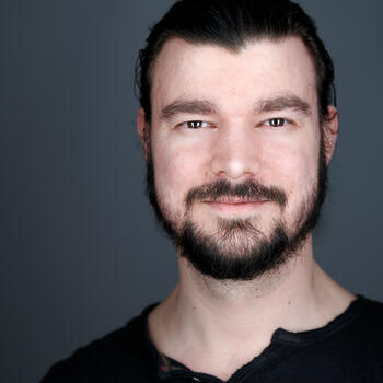 Einighausen based Headshot photographer Ramon van Bedaf