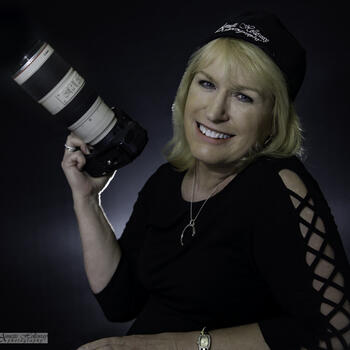 Yorktown based Headshot photographer Annette Holloway