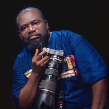  Headshot photographer Forgive K. Agboada