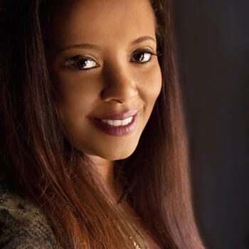 Richardson based Headshot photographer Elleni Tesfaye