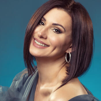 Roseville based Headshot photographer Inna Stiblina