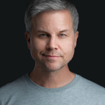 Brooklyn based Headshot photographer Joe Loper