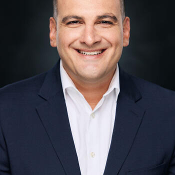 MARIETTA based Headshot photographer Sergio Queiroz Santos