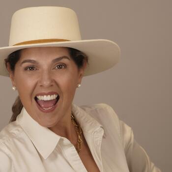 Pearland based Headshot photographer Gabriela Gonzales