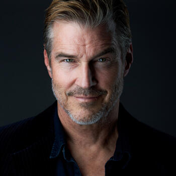 Burbank based Associate headshot photographer Robert Merrill