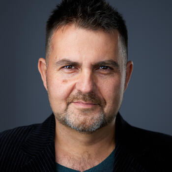 Warszawa based Headshot photographer Hubert Adamczyk