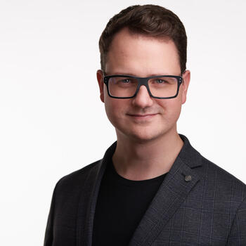 Budapest based Associate headshot photographer Balazs Toth