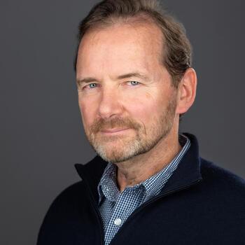 Bellevue based Headshot photographer Pierre Frevol