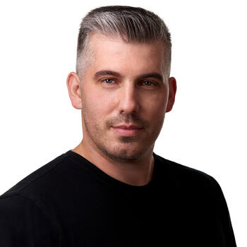 Budapest based Headshot photographer Richard Halasi