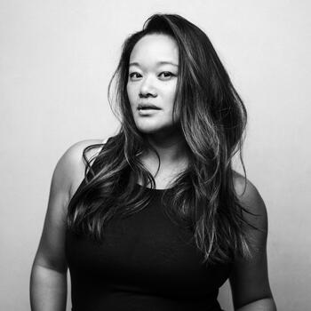 FAIRFAX based Headshot photographer Tina Leu