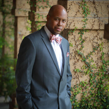Sugar Land based Headshot photographer Denzal Lovett