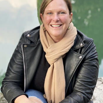 Andover based Headshot photographer Cristen Farrell