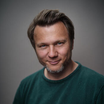 Salzburg based Headshot photographer Amir Kaljikovic