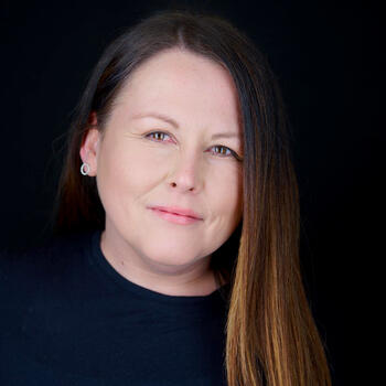 Fargo based Headshot photographer Amber Mattson