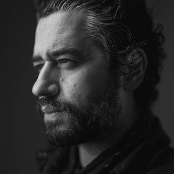 Montreal based Headshot photographer Vadim Daniel