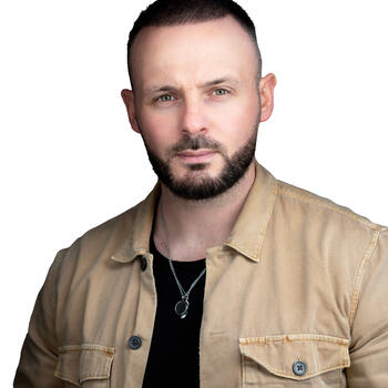 Swansea based Headshot photographer Leon Davies