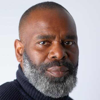 Bath based Headshot photographer Darius Jean