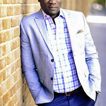 KMC based Headshot photographer Seun Sanni