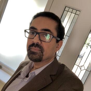 Milton Keynes based Headshot photographer Ayad Al-Adnani