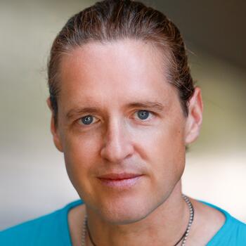 Los Angeles based Headshot photographer Chris Harmony