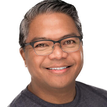 Dallas based Headshot photographer Walter Afalla