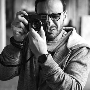 Doha based Headshot photographer Ashraf Yassin