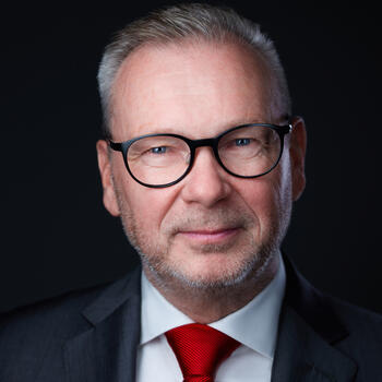 Dalen based Headshot photographer Bert Hidding