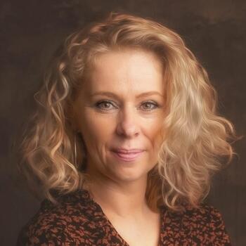 La ville dieu du temple based Headshot photographer Laetitia KLOPOCKI