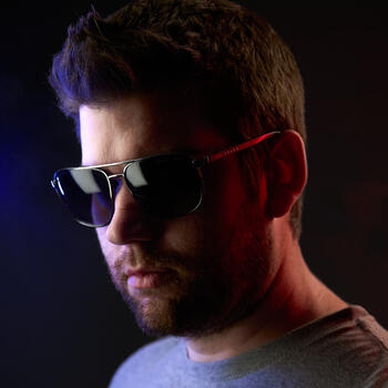 Geneva based Headshot photographer Justin Tosch