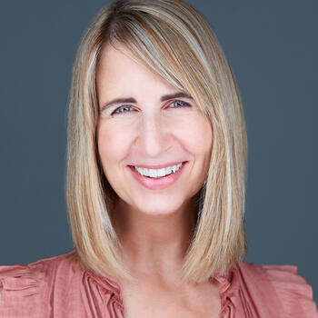 Cincinnati based Associate headshot photographer Kim Dalton