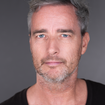 Middelburg based Headshot photographer Arlo van Sluis