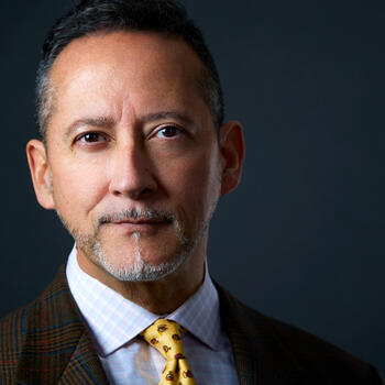 Livermore based Headshot photographer Hector Herrera