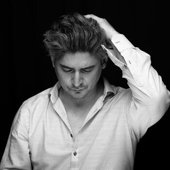 Vienna based Headshot photographer Alexander Lindstrem