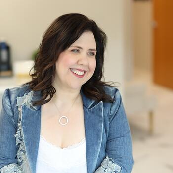 Minneapolis based Headshot photographer Sarah Pierce