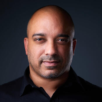 Cleveland based Associate headshot photographer DeMayne Earvin